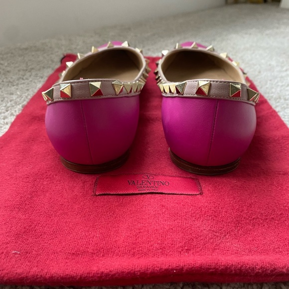 Hot pink Valentino Rockstud Flats. Size 37 - Picture 4 of 5